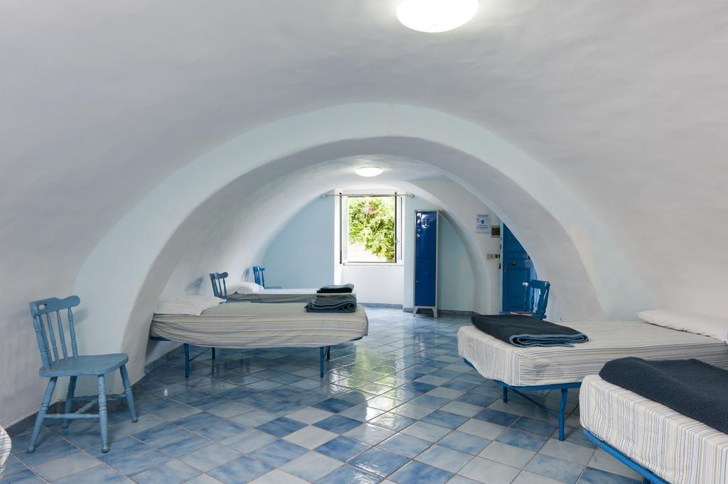 Ring Hostel Forio di Ischia Oda fotoğraf