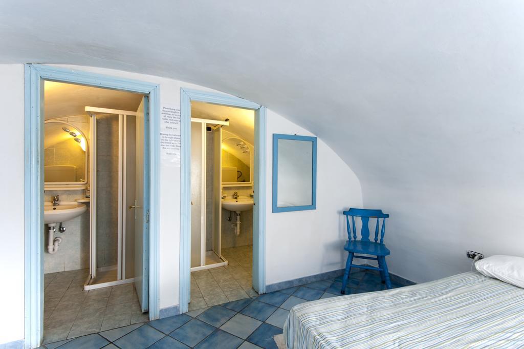 Ring Hostel Forio di Ischia Oda fotoğraf