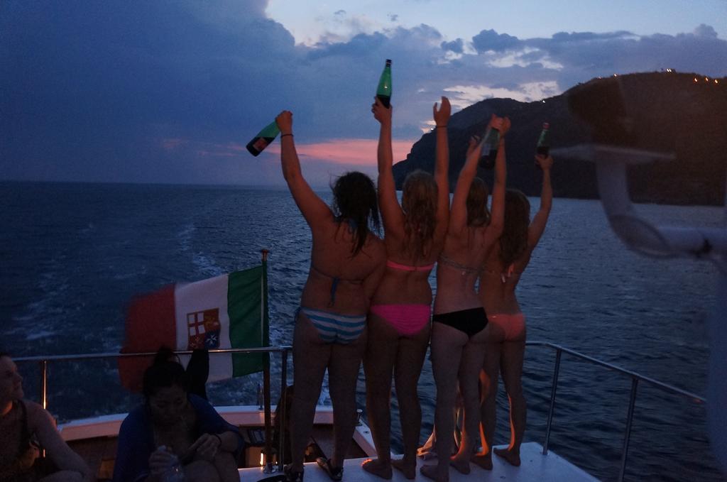 Ring Hostel Forio di Ischia Dış mekan fotoğraf