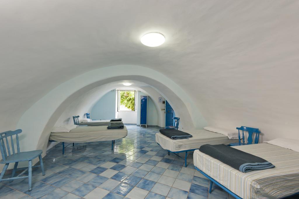 Ring Hostel Forio di Ischia Oda fotoğraf