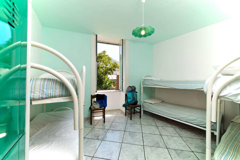 Ring Hostel Forio di Ischia Dış mekan fotoğraf